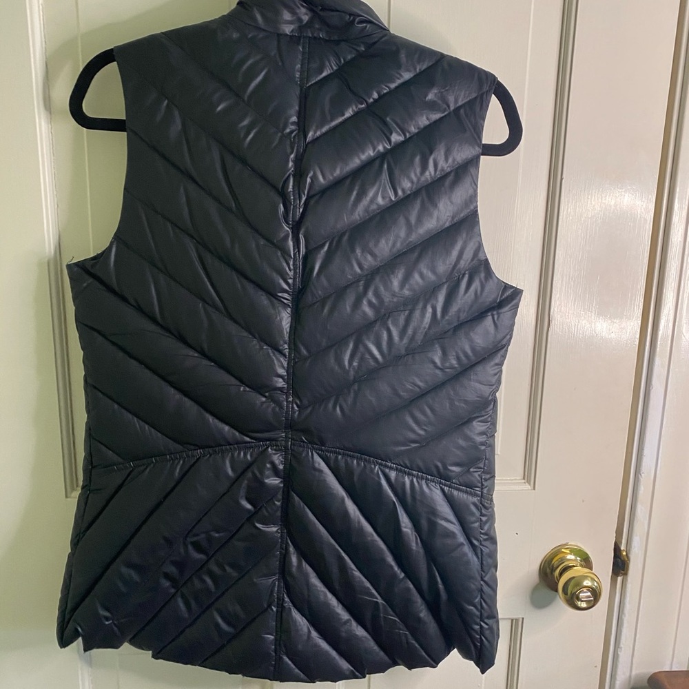 Betsy Johnson Vest - Picture 3 of 4